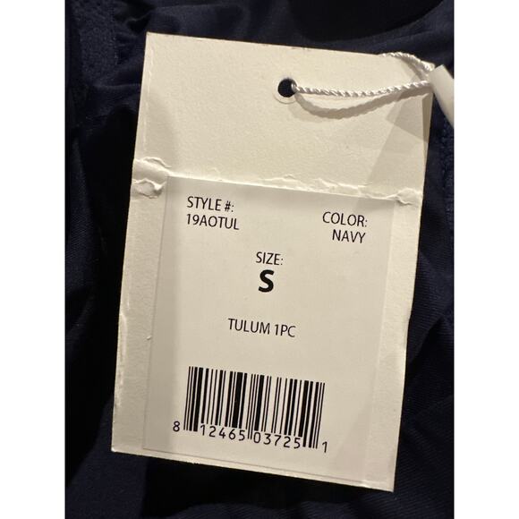 Andie The Tulum Navy One Piece Swimsuit Size Large
Tall Long - Picture 5 of 9